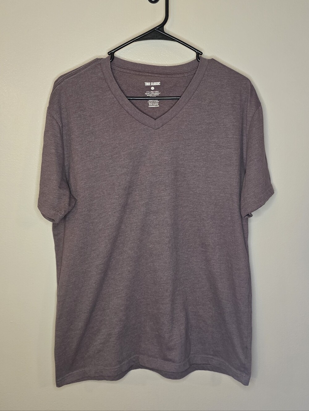 True Classic Men's V-Neck T-Shirt - Heather Purple